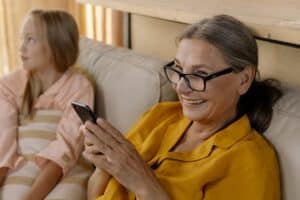 RE.DOCTOR Hayat Sigortasını Nasıl Dönüştürüyor 6 Sağlığınızın Kontrolünü Ele Alın: Kronik Rahatsızlıklar İçin Akıllı Telefon Tabanlı Hayati Belirti İzlemenin Yükselişi